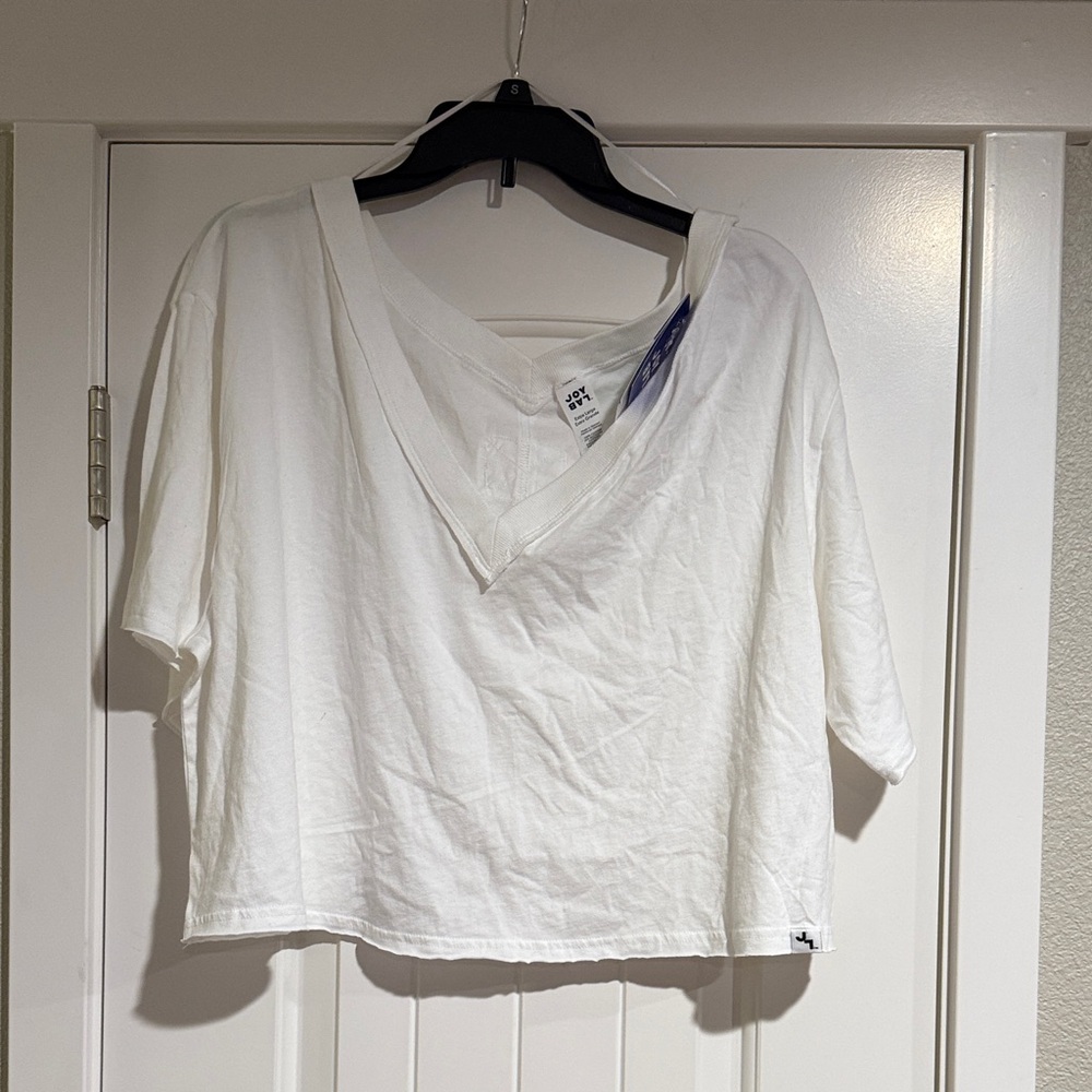 JoyLab White Cropped V-Neck Top